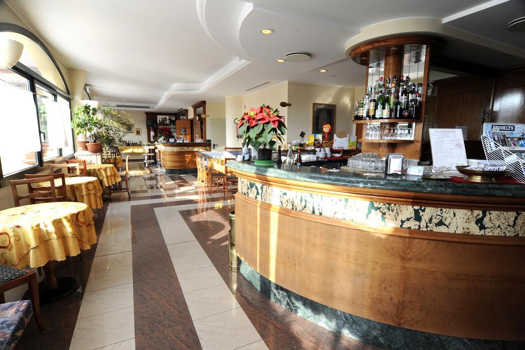 Albergo Ristorante Quadrifoglio Urgnano Zewnętrze zdjęcie